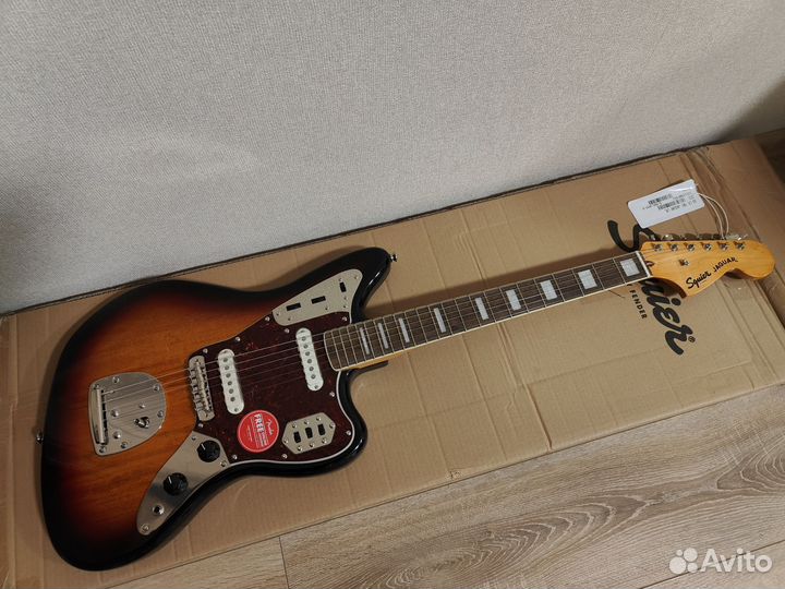 Новый Fender Squier Classic Vibe '70s Jaguar Sun