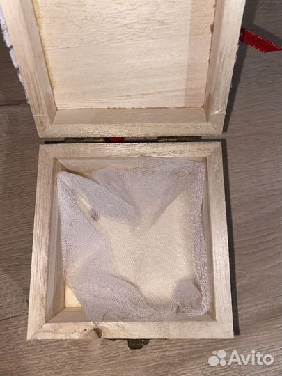 Шкатулка для украшений из дерева