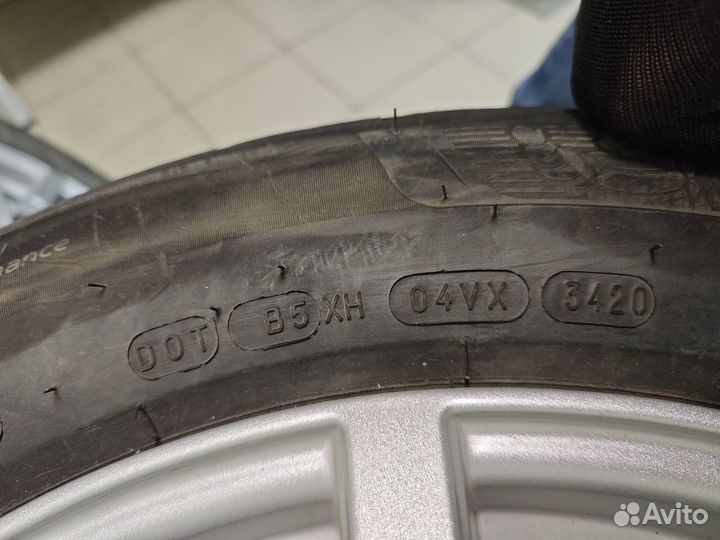 Michelin X-Ice North 4 SUV 22/60 R17 103T