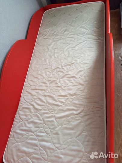 Детская кровать машина с матрасом