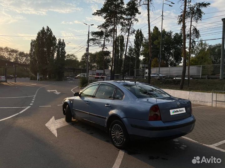 Volkswagen Passat 1.8 AT, 2000, 250 000 км