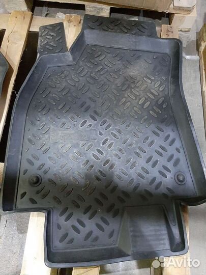 Автомобильные коврики резиновые Renault Fluence
