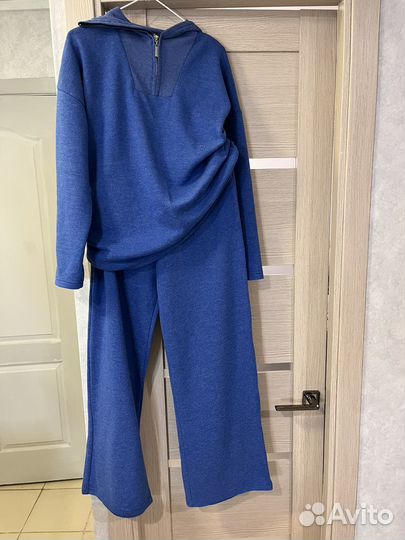 Костюм женский
