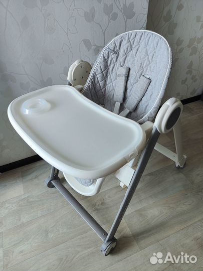 Стульчик для кормления Happy Baby Classic