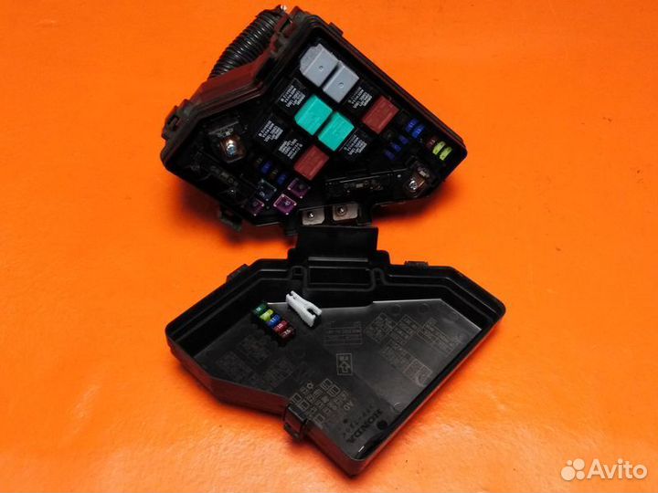 Блок предохранителей подкапотный Acura Rdx TB1 2.3