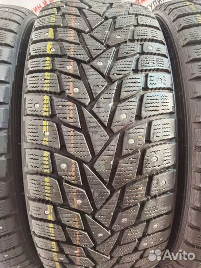 Dunlop SP Winter Ice 02 235/45 R17 97T