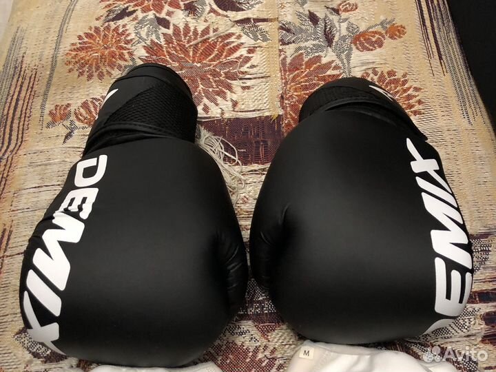 Боксерские перчатки 10 oz