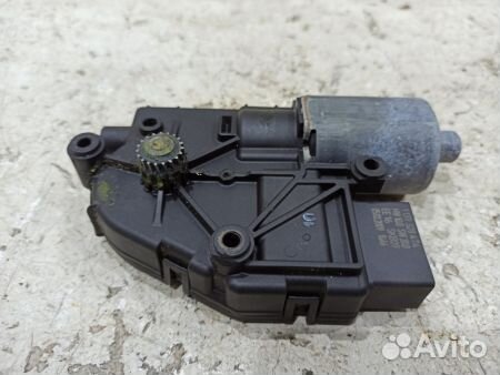 Моторчик люка Ауди Q7 4L