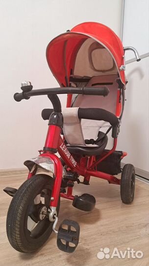 Трехколесный велосипед с родительской ручкой