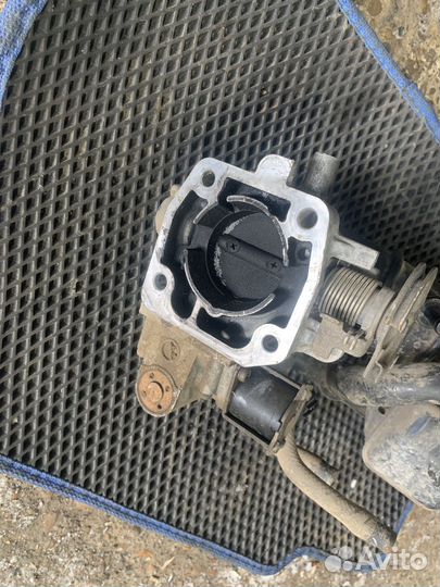 Дросельная заслонка Mazda Familia BH 323 1.5