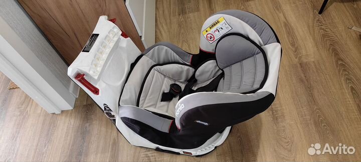 Автомобильное детское кресло nania revo