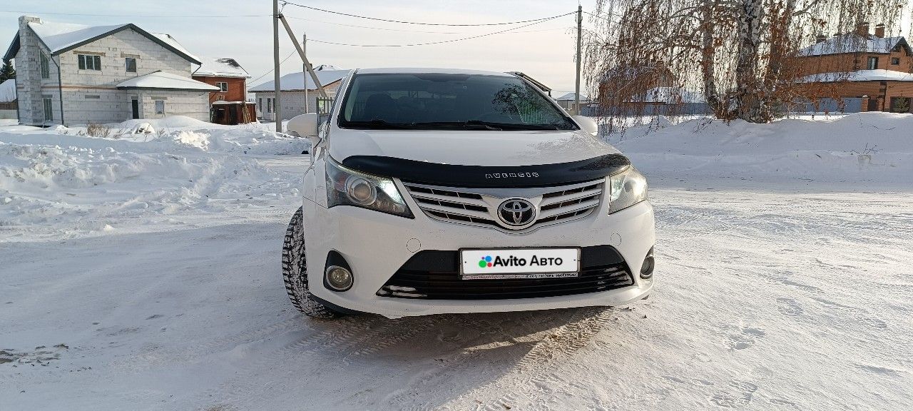 Toyota Avensis: фото владельца