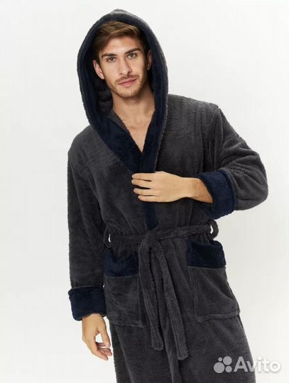 Мужской махровый халат с капюшоном