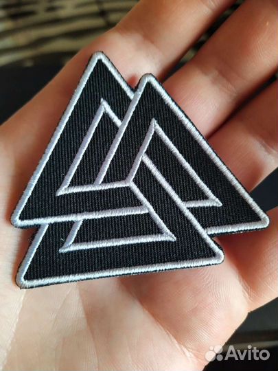 Нашивка, патч оберег Валькнут, термоклей