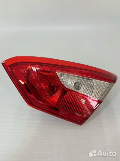 Стоп фонарь в крышку багажника форд фокус 3 11-15