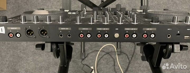 DJ Контроллер Traktor S4 Mk3