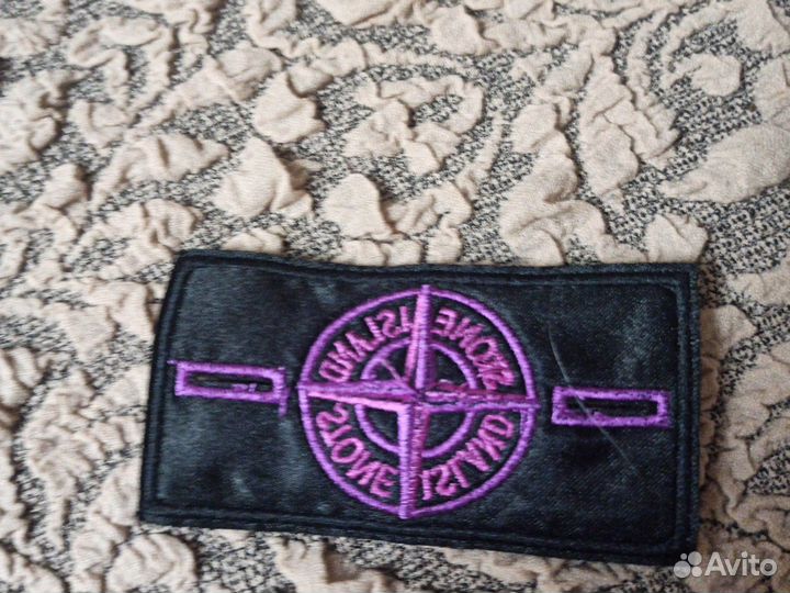 Нашивки stone island