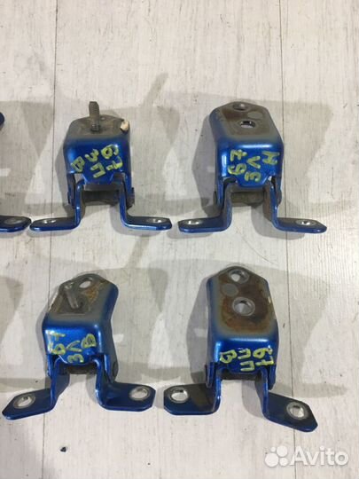 Петля двери mazda 3 BK 2.0 мт седан