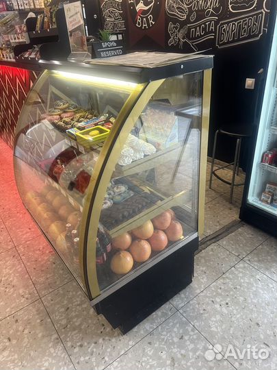Кондитерская витрина холодильная