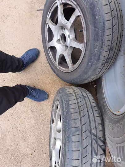 Продаю литые диски с резинами,на сезон хватит