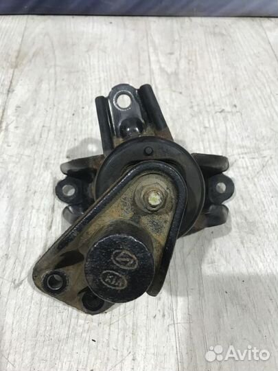 Опора двигателя двс Кронштейн Kia RIO 3 Прав