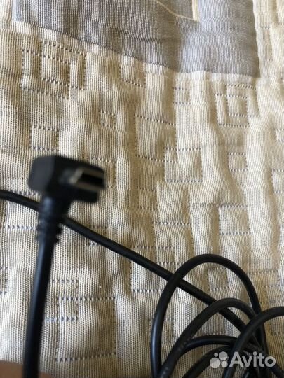 Зарядное устройство в автомобиль