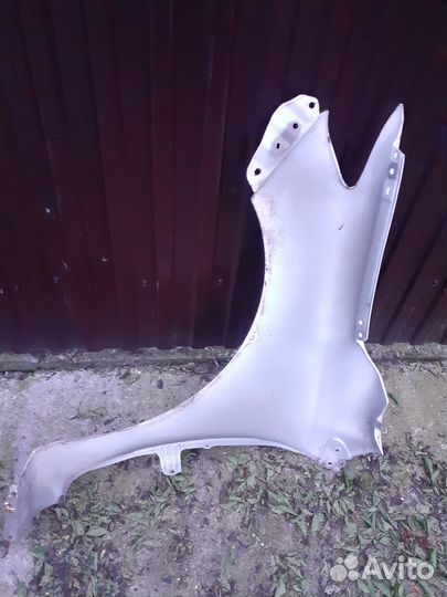 Крыло R Тайота каролла