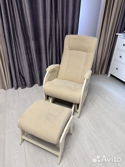 Кресло -качалка для кормления +пуф