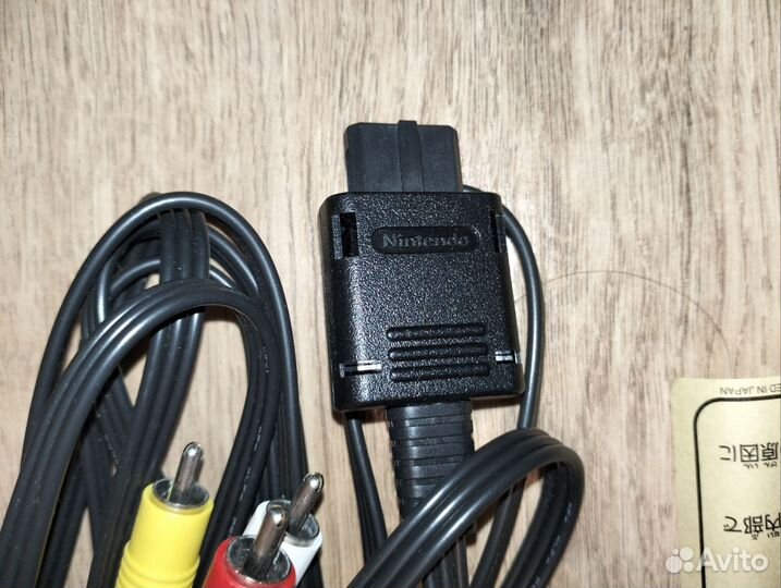 Кабель Nintendo GameCube в коробке