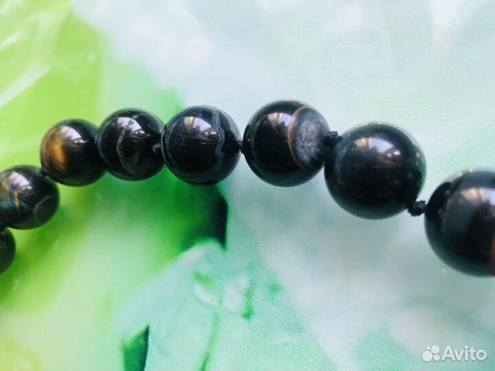 Изделие из соколиного глаза