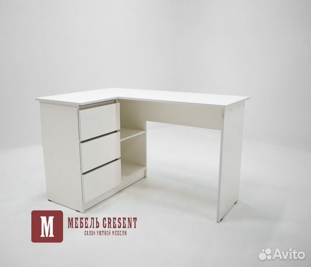 Угловой компьютерный стол Охта