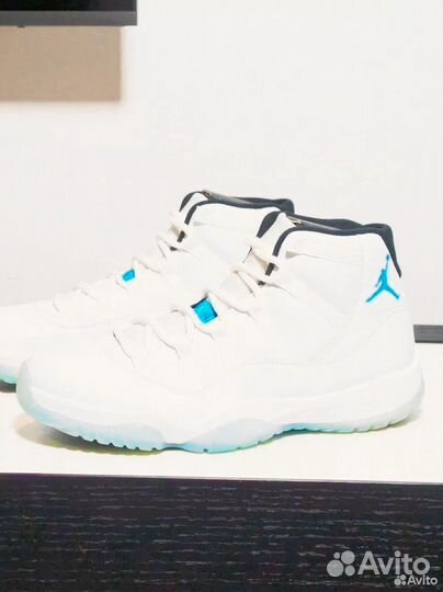 Nike Air Jordan 11 Retro super white