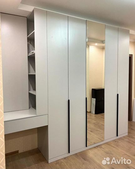 Встроенный шкаф