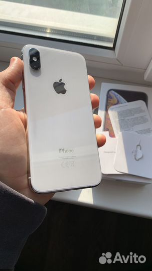 iPhone Xs, 64 ГБ