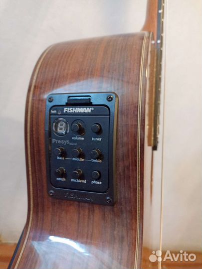 Классическая испанская гитара массив