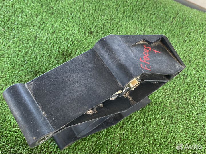 Кронштейн гидроусилителя Ford Focus 1