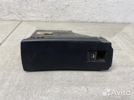 Кнопка стеклоподъемника