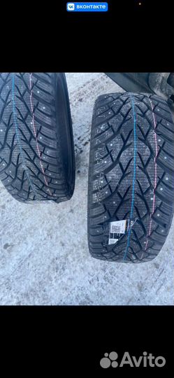 Royal Black Royal Stud 225/45 R17