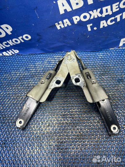 Петля капота Nissan Murano Z50 внедорожник VQ35DE