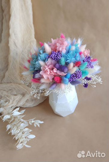 Композиции из сухоцветов и стаб. цветов