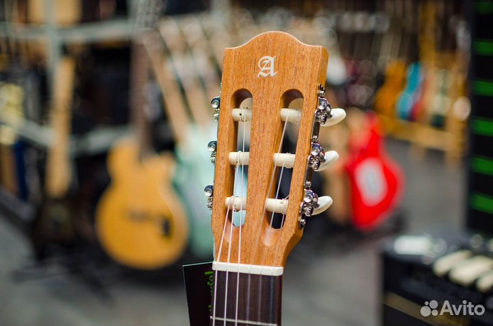 Alhambra 7.800 Open Pore Z-Nature