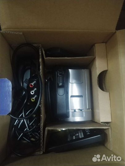 Видеокамера Sony DCR-SR65E