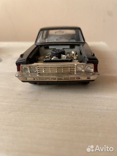 Модель автомобиля ЗИЛ 117 1:43