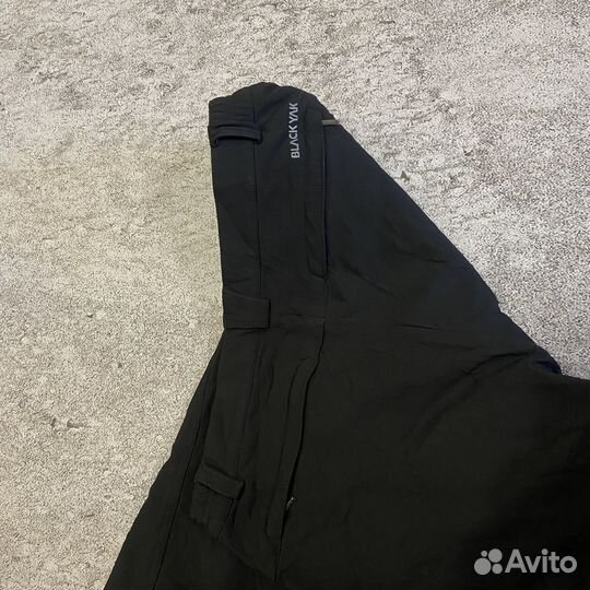 Трекинговые штаны Black Yak