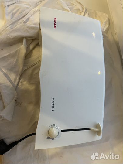 Продаю тостер Bosch Tat 1201/01