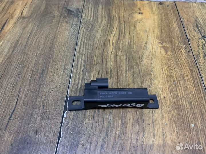 Infiniti Q50 (V37) Антенна бесключевого замка