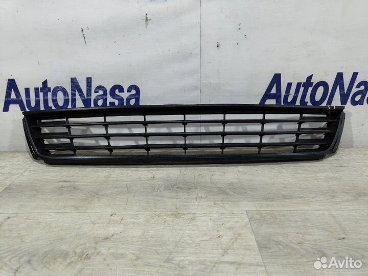 Решетка в бампер передняя Volkswagen Polo Sed