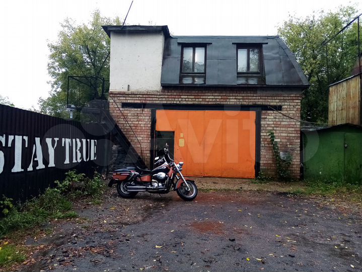 Гараж, > 30 м²