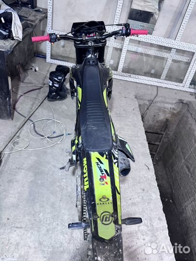 Мотоцикл кроссовый эндуро regulmoto ZR 250