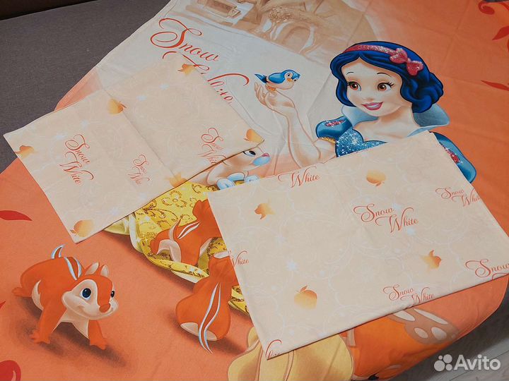 Постельное бельё 1,5 спальное и пододеяльник